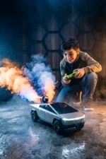 سايبرتراك الخارقة بجهاز تحكم عن بعد